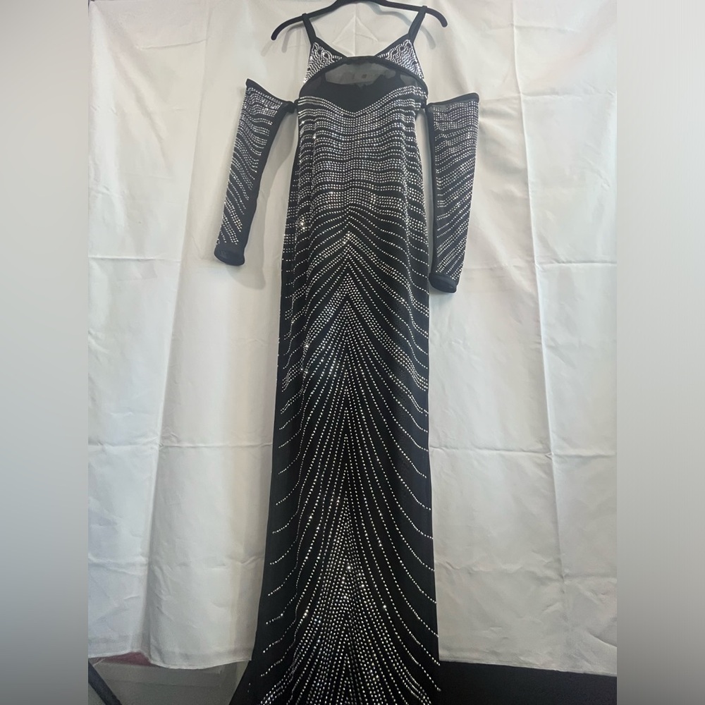 AKIRA, I bring the party embellished maxi dress - Picture 17 of 17